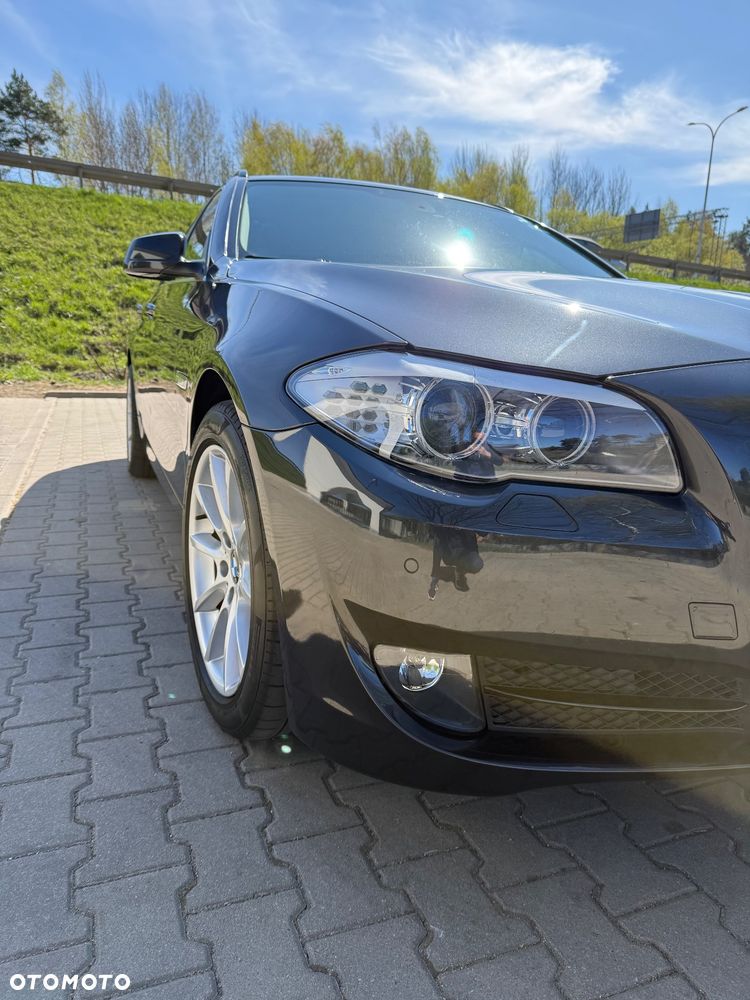 BMW Seria 5 520d - 29