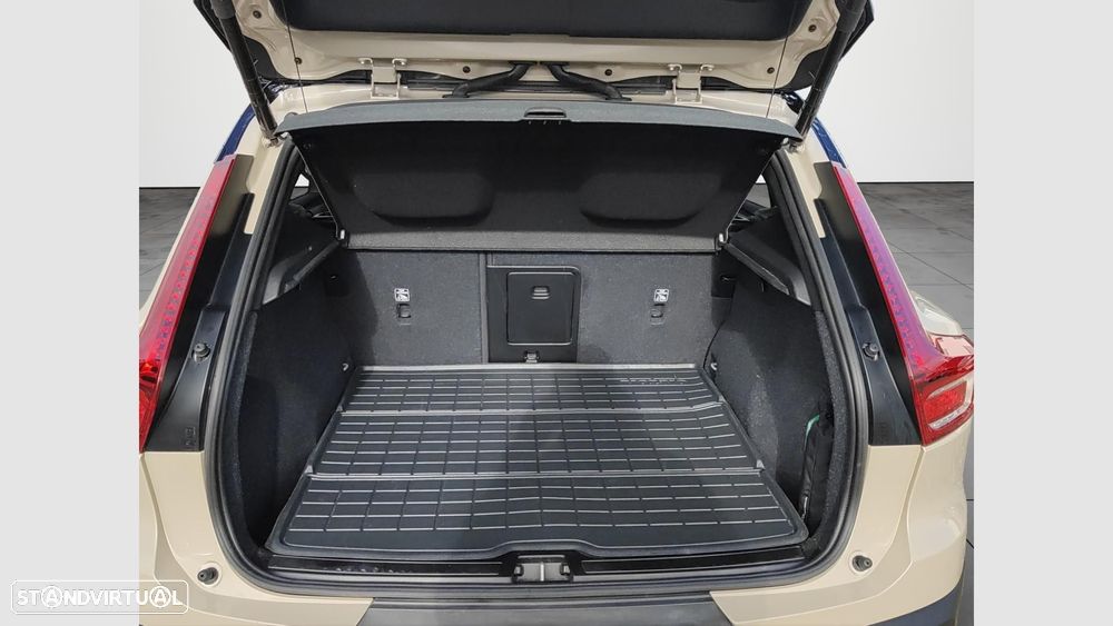 Volvo EX40 82 kWh Twin Motor Performance Ultra - 16