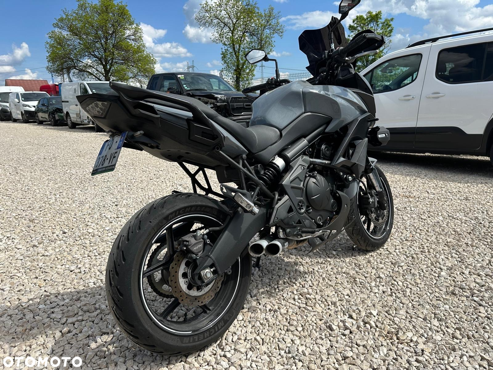 Kawasaki Versys 650 - 12