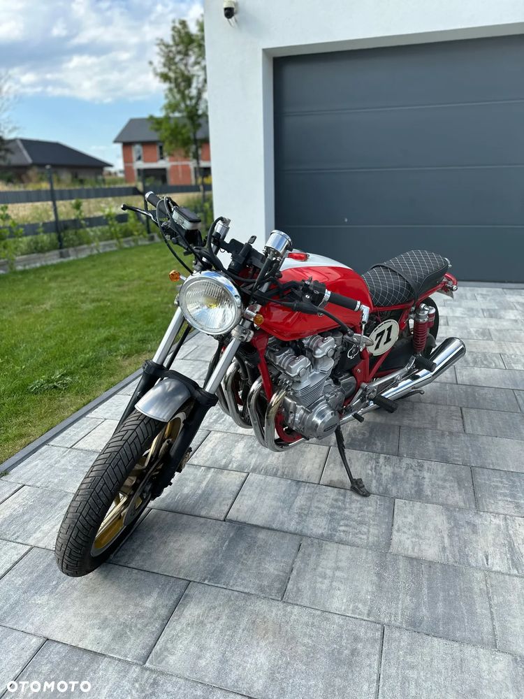 Honda CB - 11