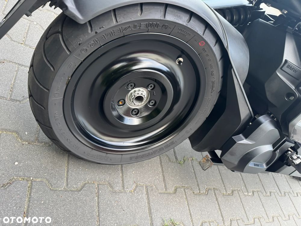 BMW CE 04 - 12