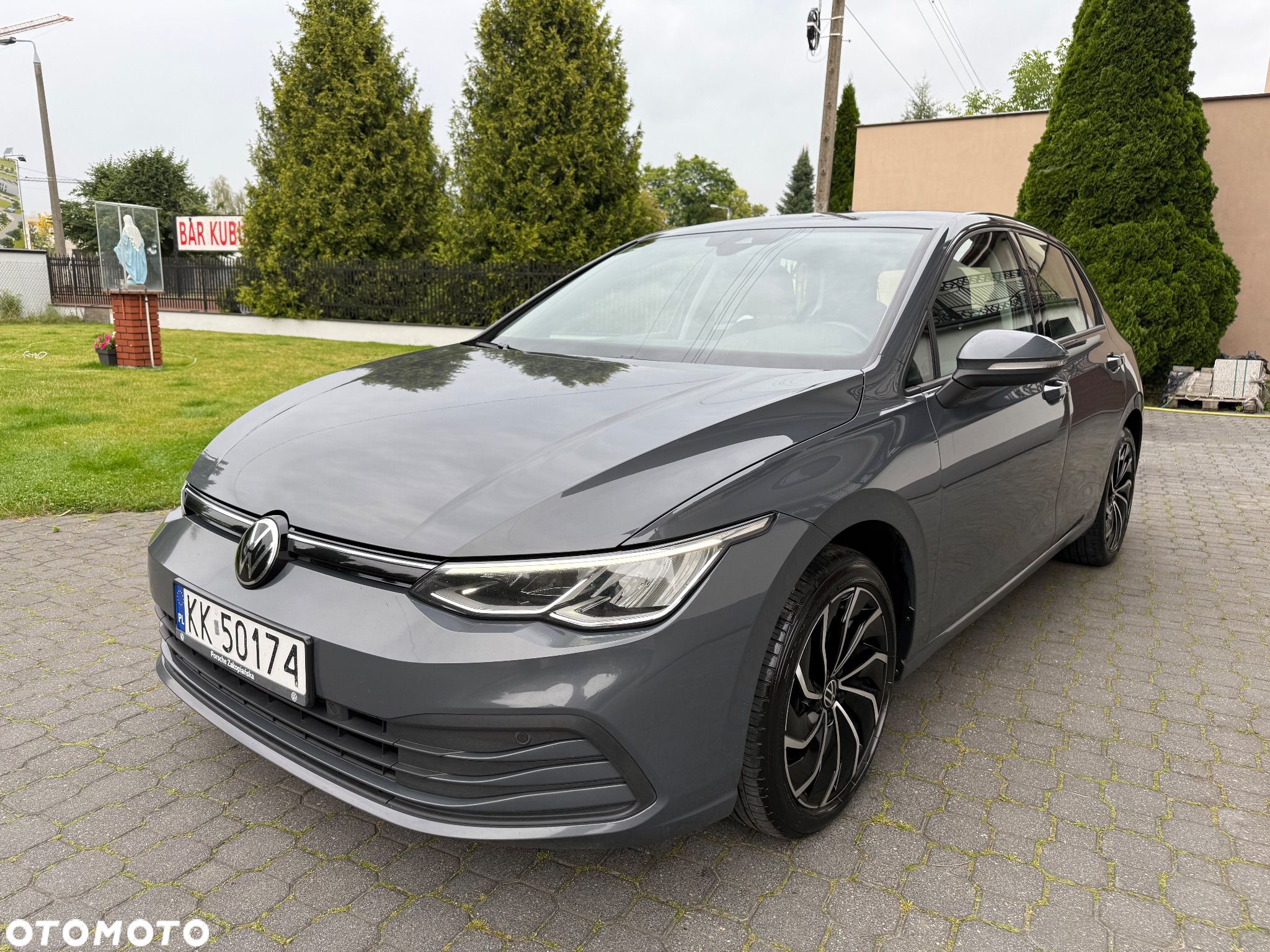 Volkswagen Golf VIII 1.0 TSI Life - 1