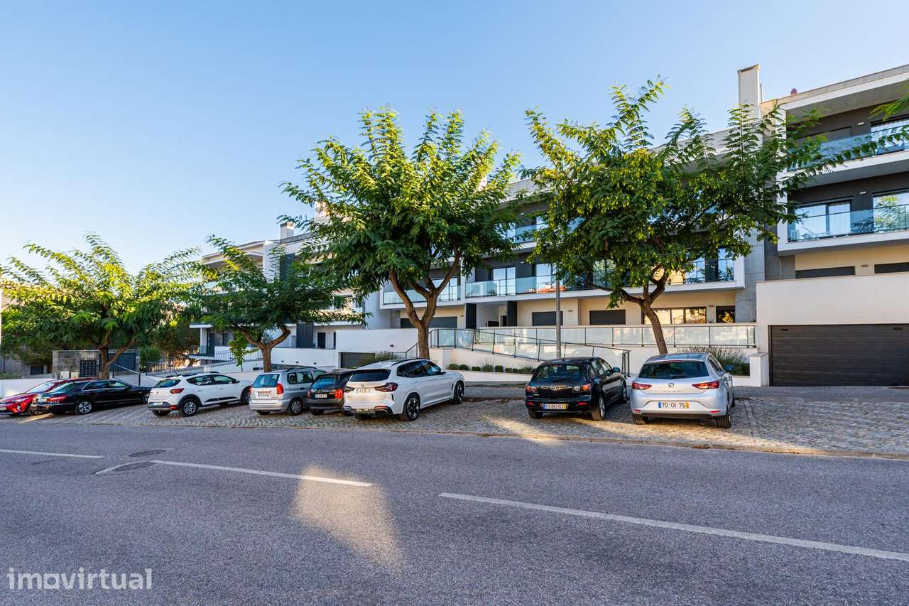 Apartamento T3, seminovo, situado em Santa Clara, Leiria - Grande imagem: 2/54