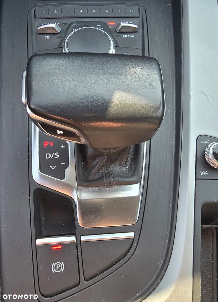 Audi A4 ver-2-0-tfsi-ultra-design-s-tronic - 14