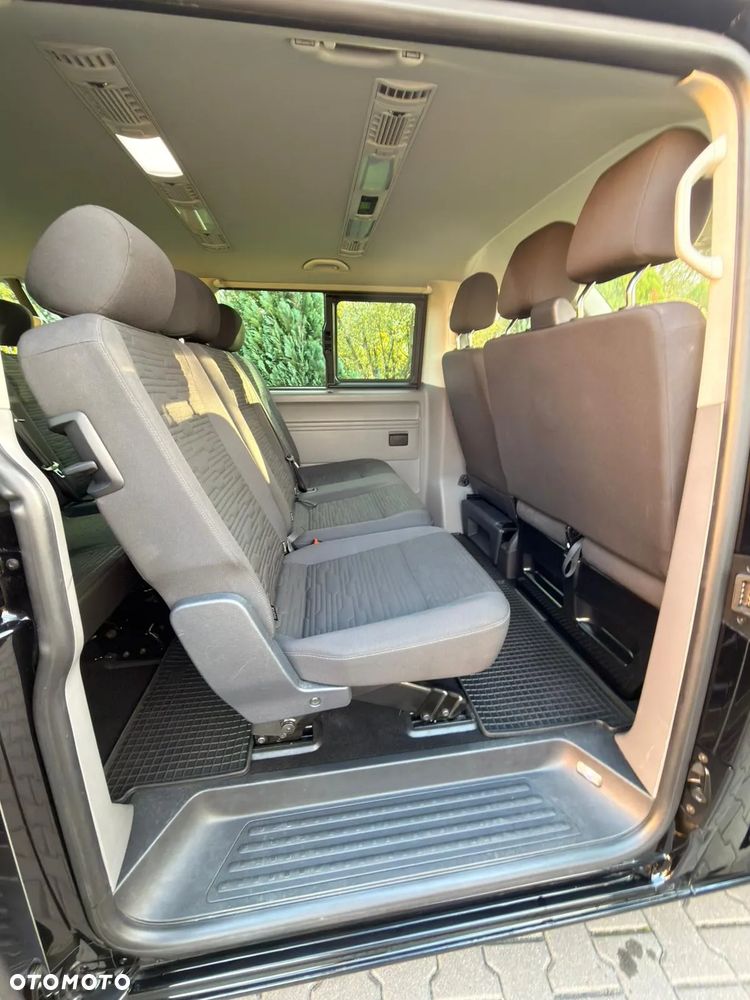 Volkswagen Caravelle 2.0 TDI L2 Comfortline DSG - 9