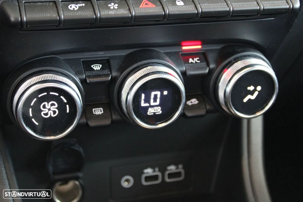 Renault Captur 1.0 TCe Techno Bi-Fuel - 23