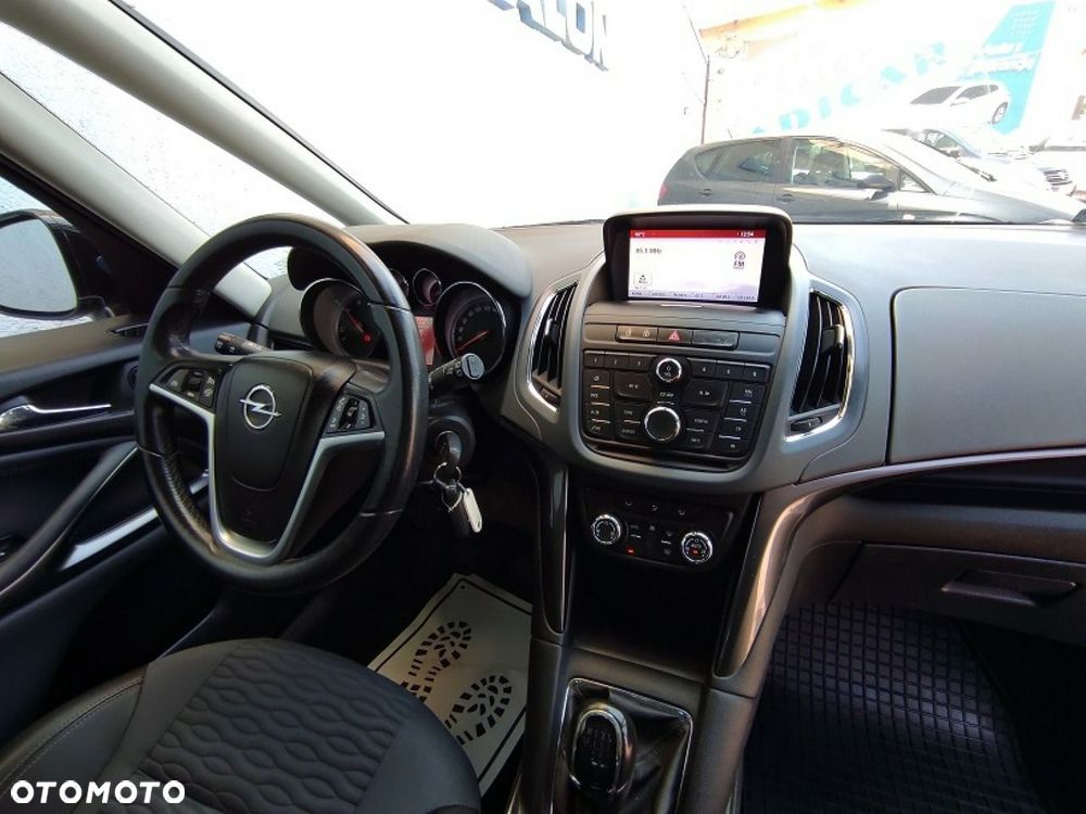 Opel Zafira - 12