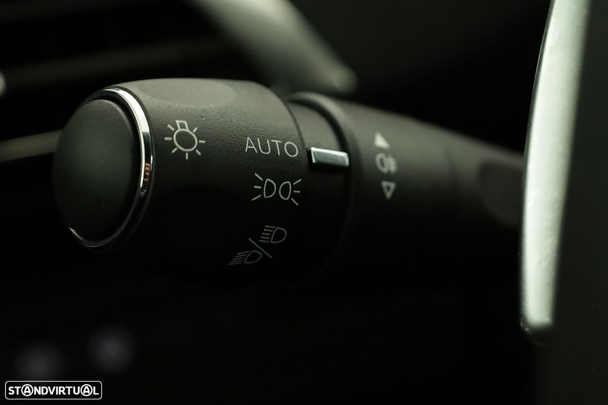 Peugeot 5008 1.2 PureTech Allure Pack EAT8 - 17