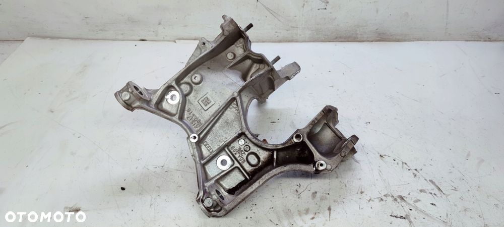 ŁAPA SILNIKA WSPORNIK PRAWY AUDI A6 C8 80A399296S - 5