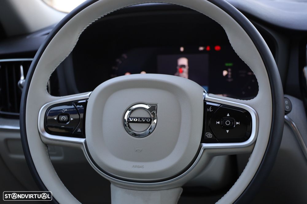 Volvo V60 2.0 T6 AWD TE Plus Bright - 24