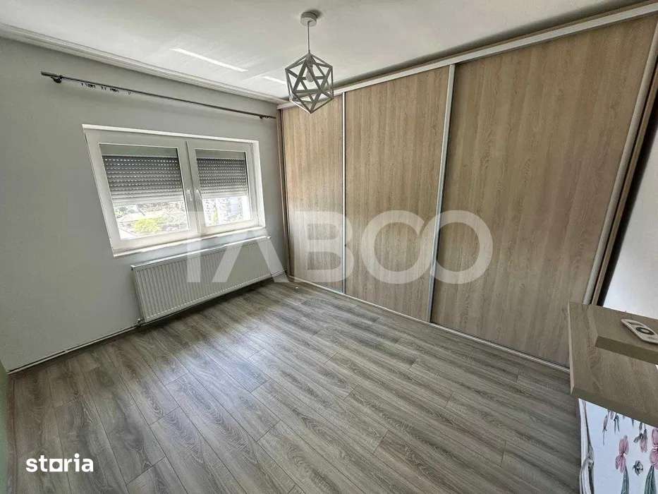 Apartament cu 3 camere de vanzare Manastur langa Piata Flora cu boxa — fotografia 2