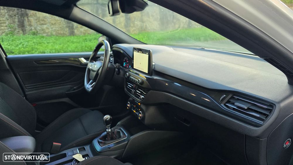 Ford Focus 1.0 EcoBoost S&S ST-LINE STYLE - 12