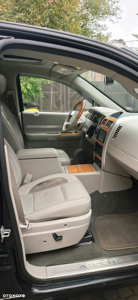 Chrysler Aspen 5.7 Limited AWD - 11