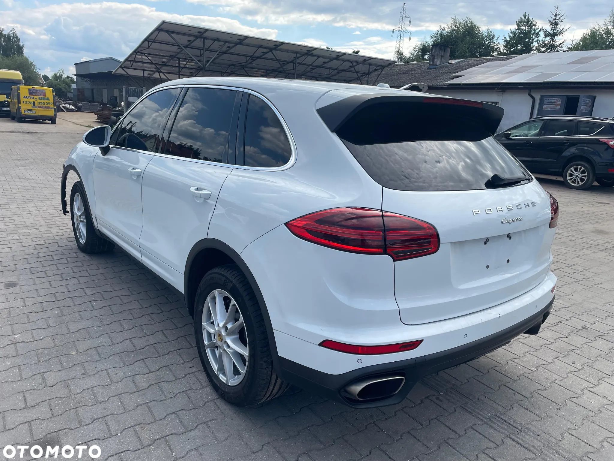Porsche Cayenne Standard - 1