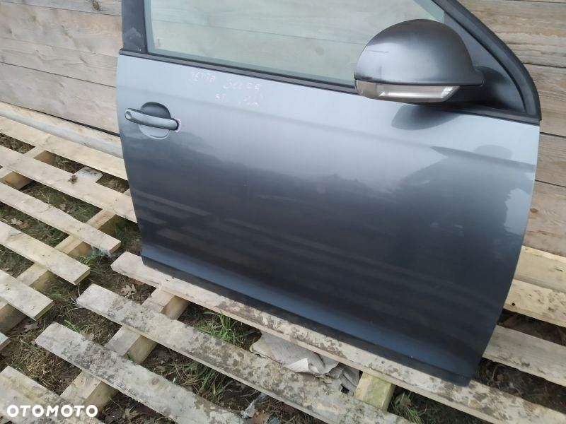 DRZWI PRAWE PRZEDNIE PRZÓD KOMPLETNE VW JETTA V MK5 - 2