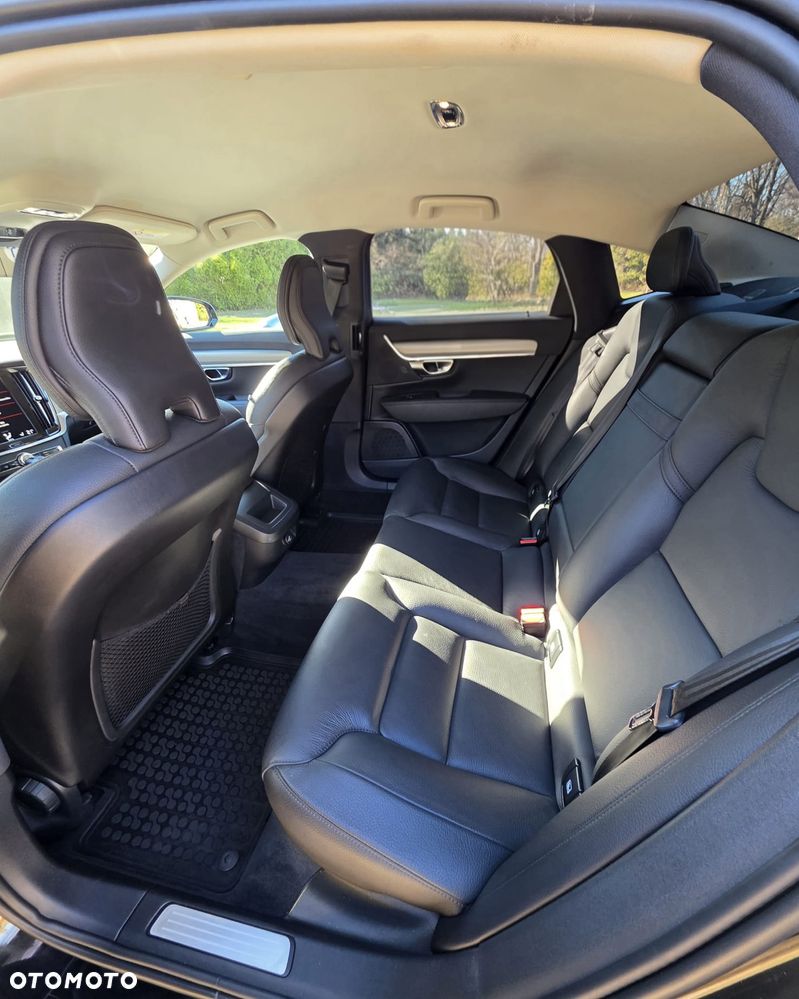 Volvo S90 D4 Momentum Pro - 13