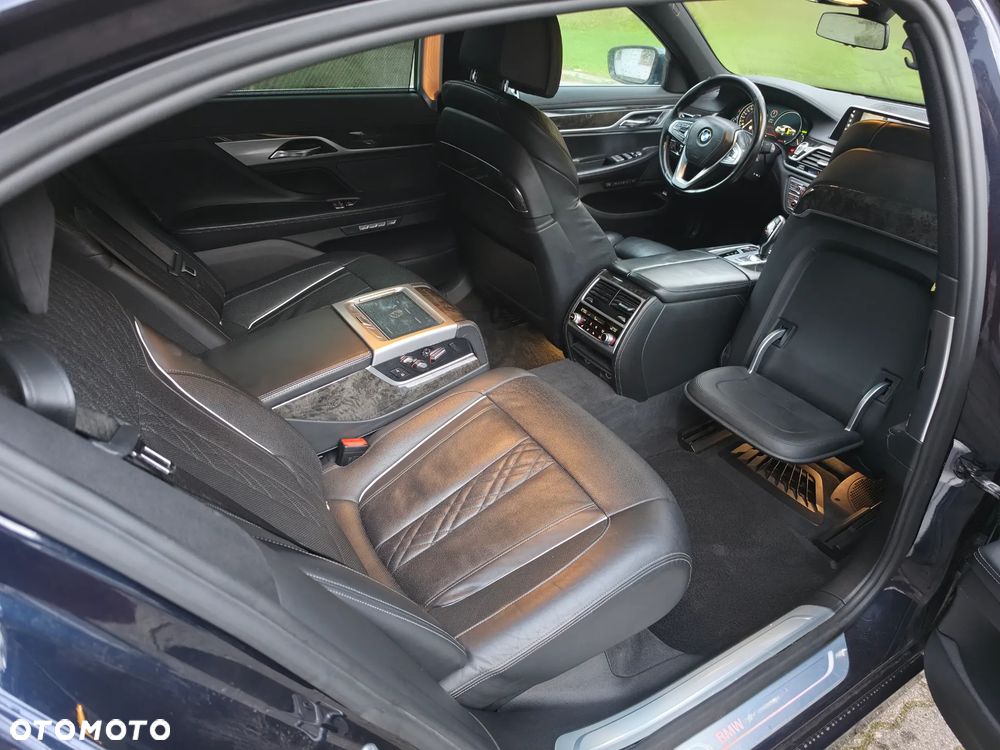 BMW Seria 7 2016 photo 2