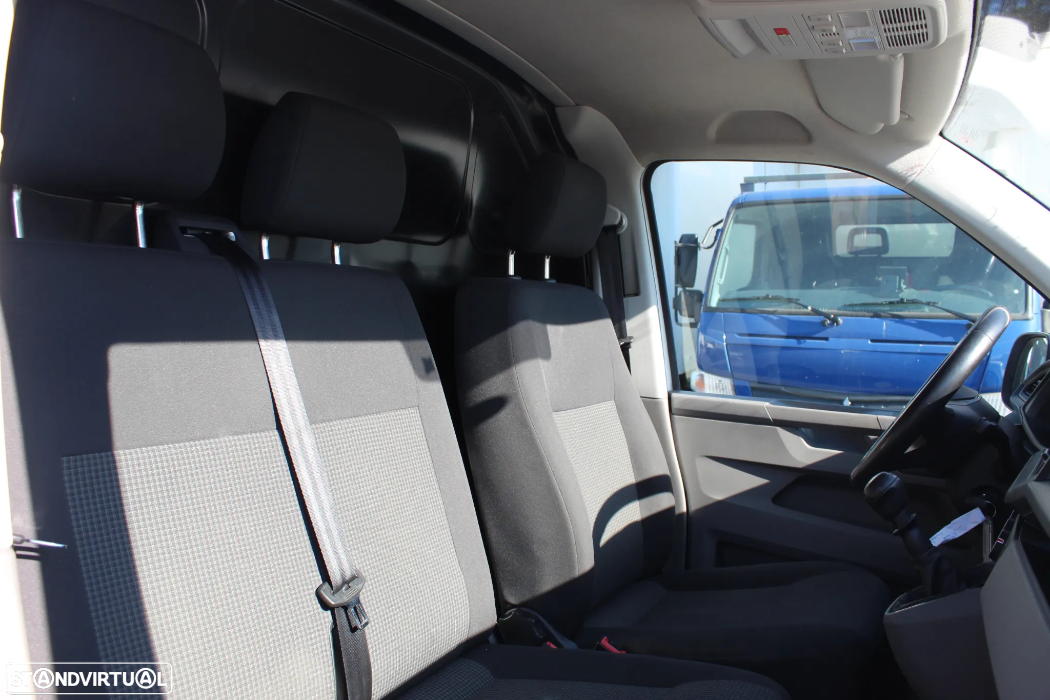 VW Transporter 2.0 TDi Business - 9