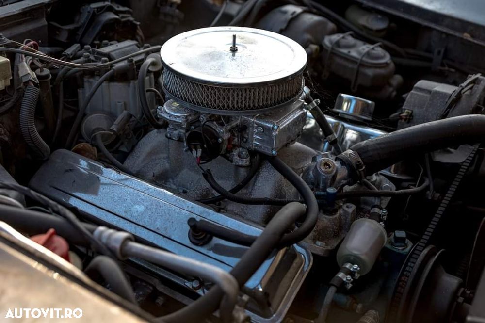 Chevrolet Corvette - 13