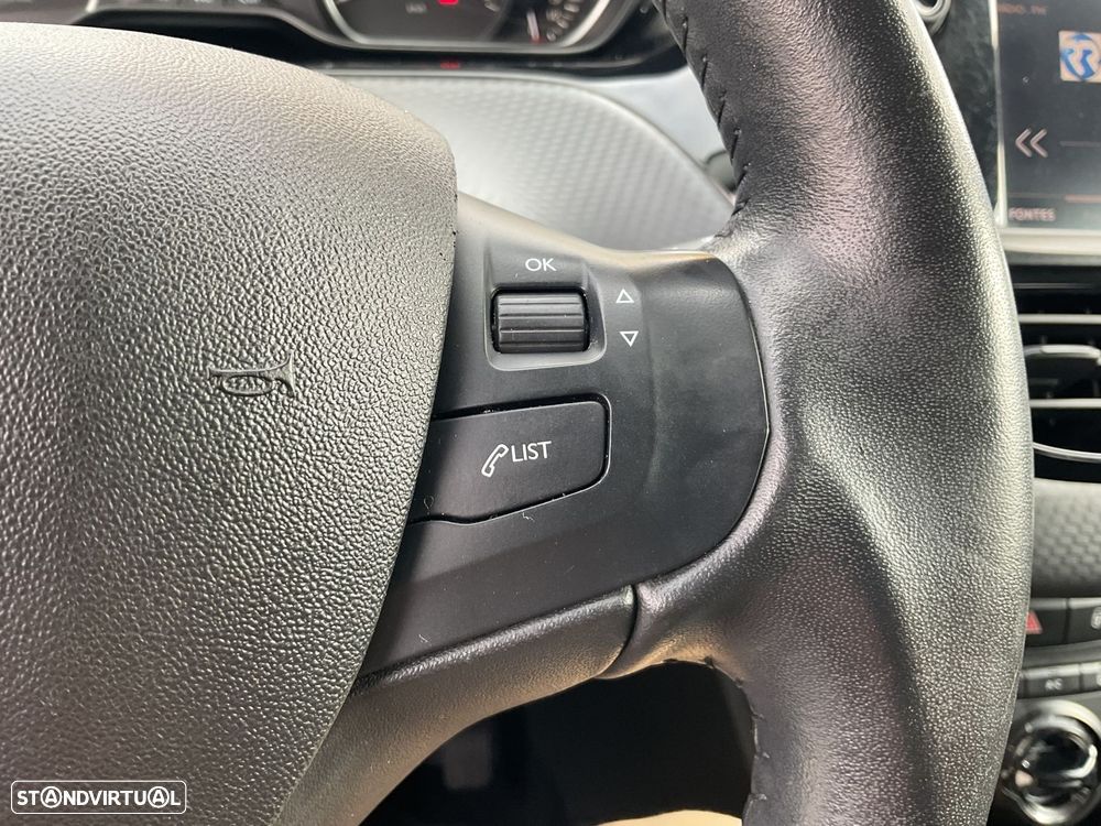 Peugeot 2008 1.2 PureTech Style - 34