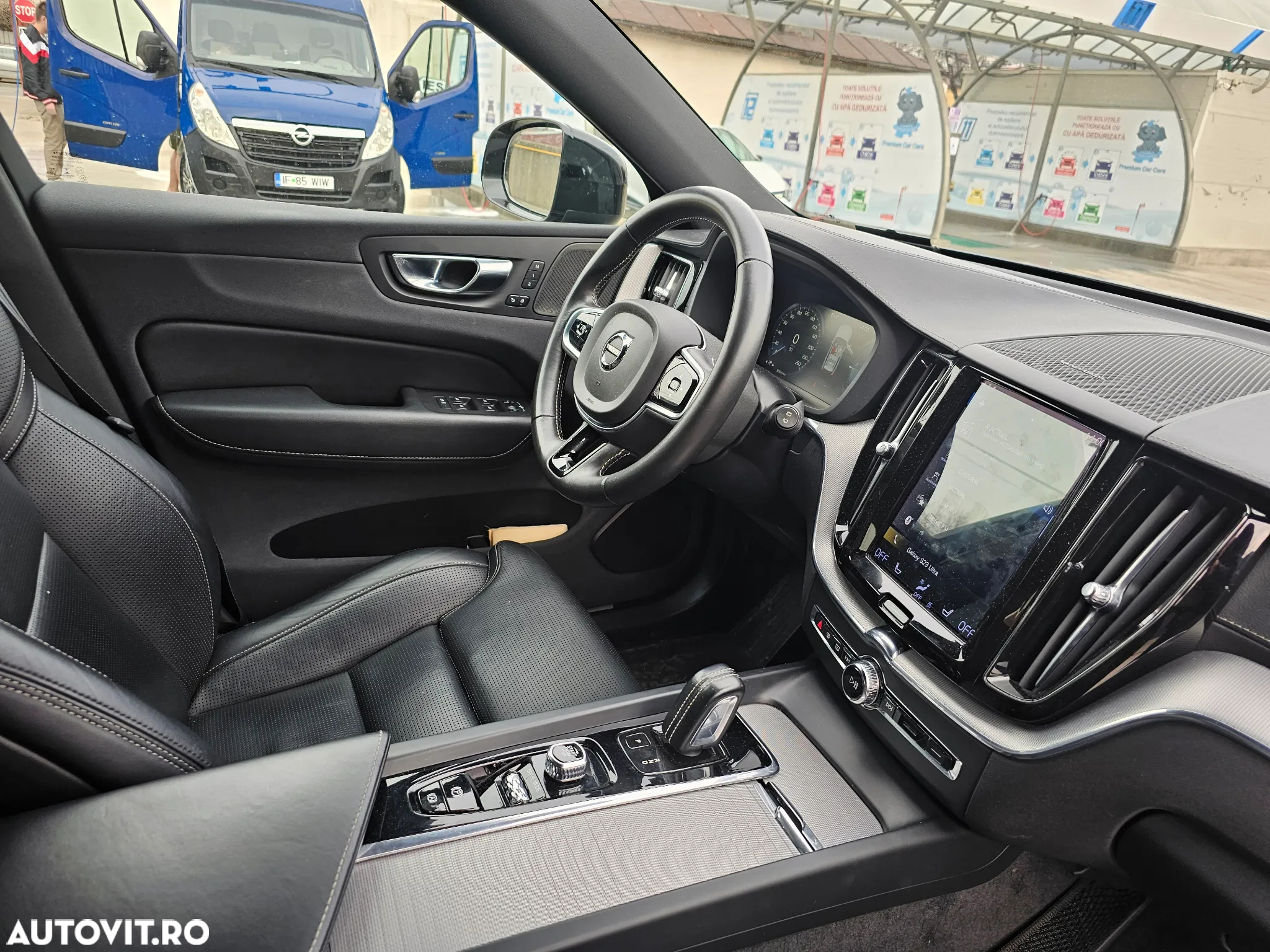Volvo XC 60 Recharge T8 Twin Engine eAWD R-Design - 13