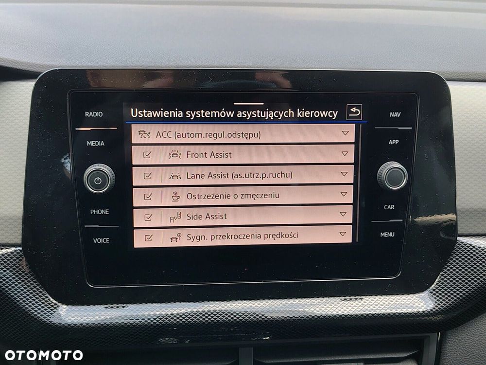 Volkswagen T-Cross - 17