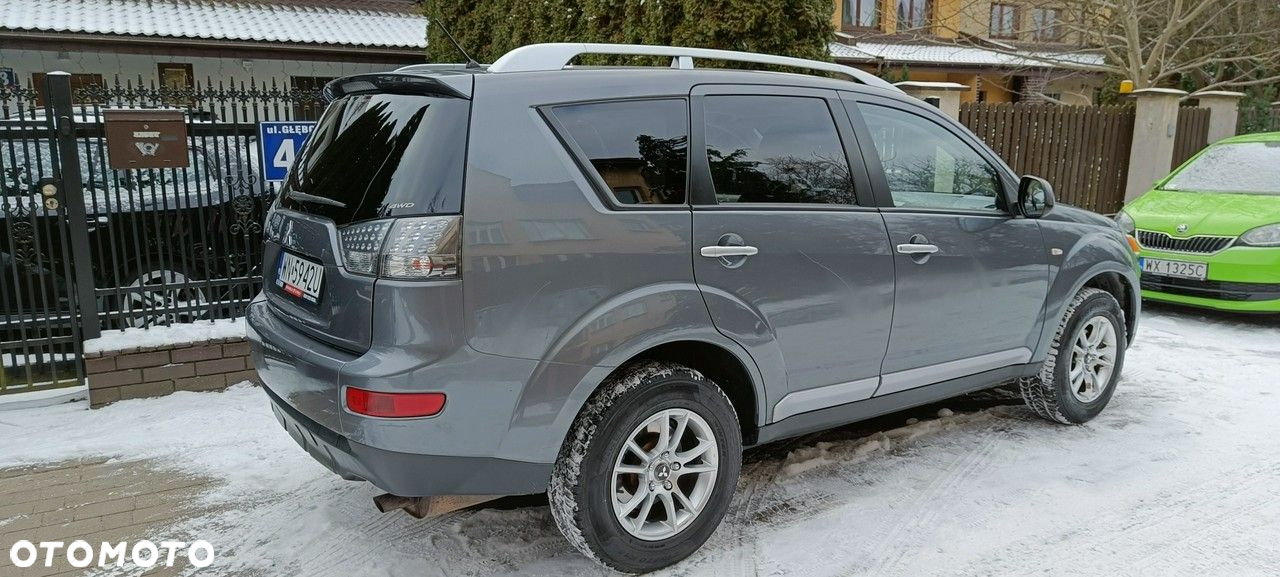 Mitsubishi Outlander 2.4 4WD CVT Instyle - 8