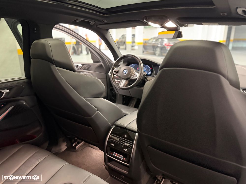 BMW X5 45 e xDrive Pack M 50 anos - 34