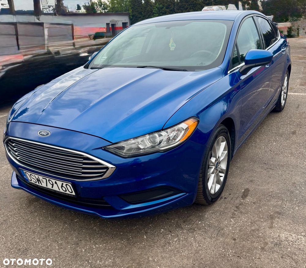 Ford Fusion - 2