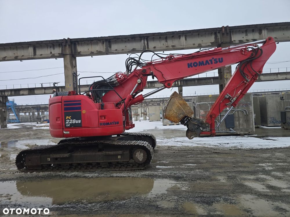 Komatsu PC 228 USLC-10