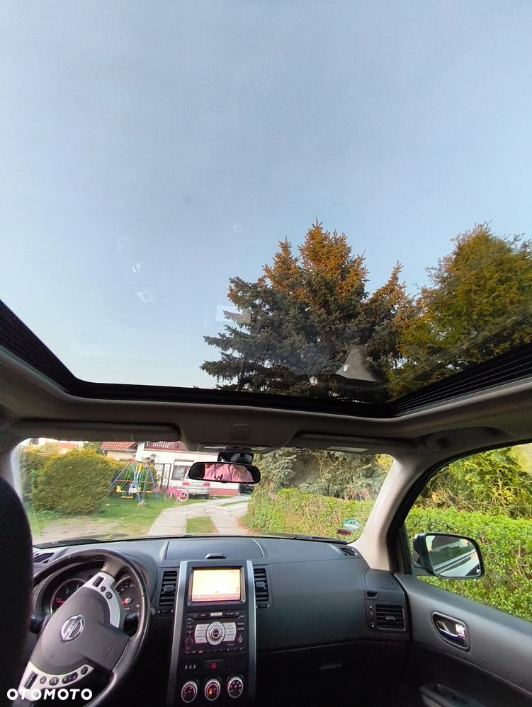 Nissan X-Trail 2.0 dCi 4x4 DPF Platinum - 29