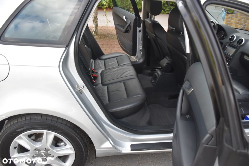 Audi A3 Sportback 2.0 TDI DPF S line Sportpaket - 14