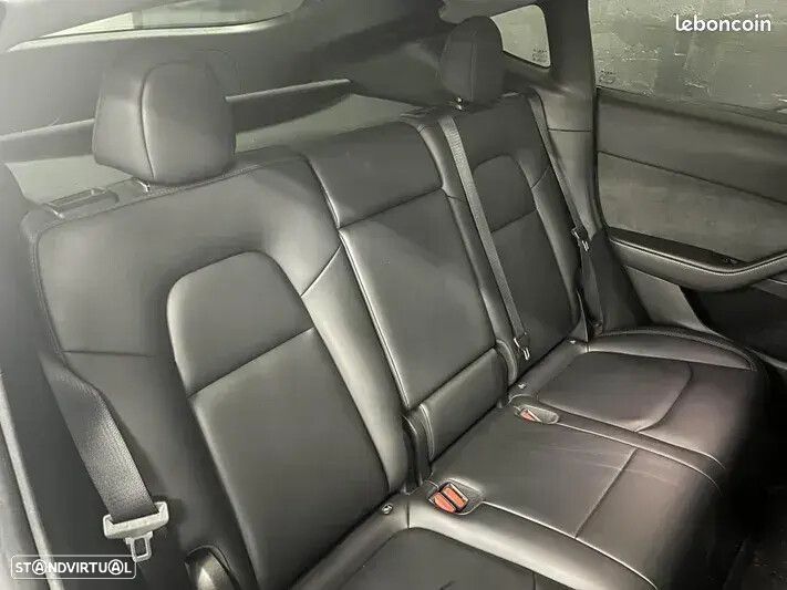 Tesla Model Y RWD - 16
