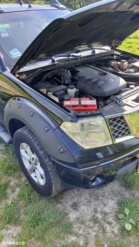 Nissan Navara 2.5 D Platinum - 12