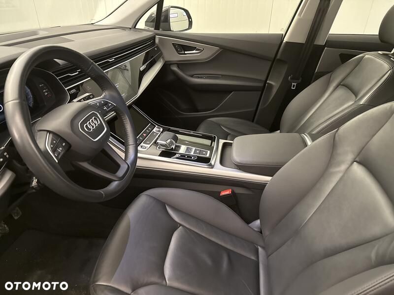 Audi Q7 - 11