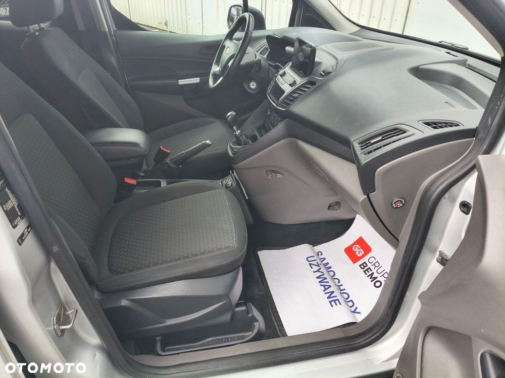 Ford Transit Connect - 17