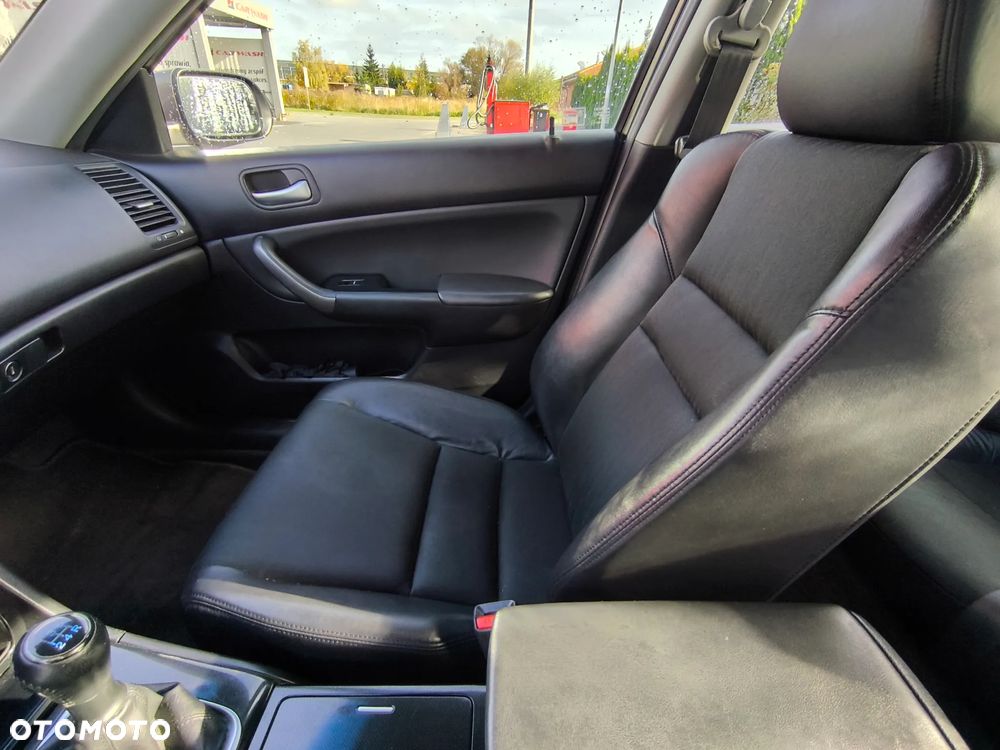 Honda Accord 2.0 Sport - 18