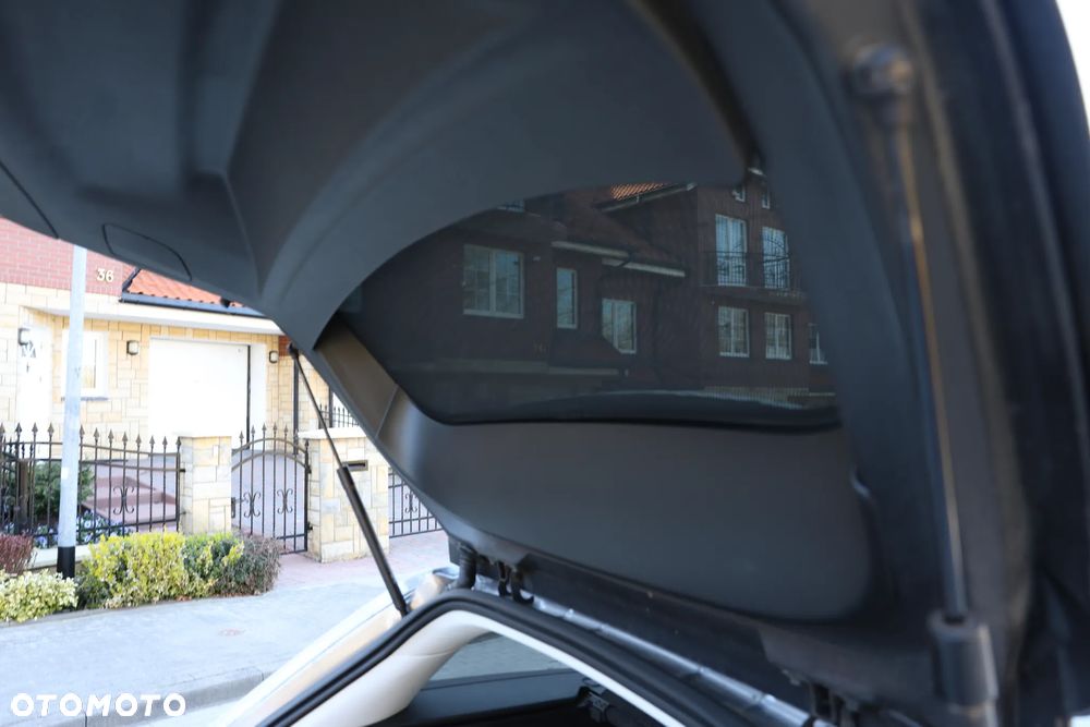 Peugeot 308 1.6 BlueHDi Allure S&S - 28