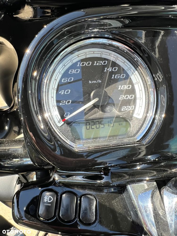 Harley-Davidson Touring Road Glide - 10
