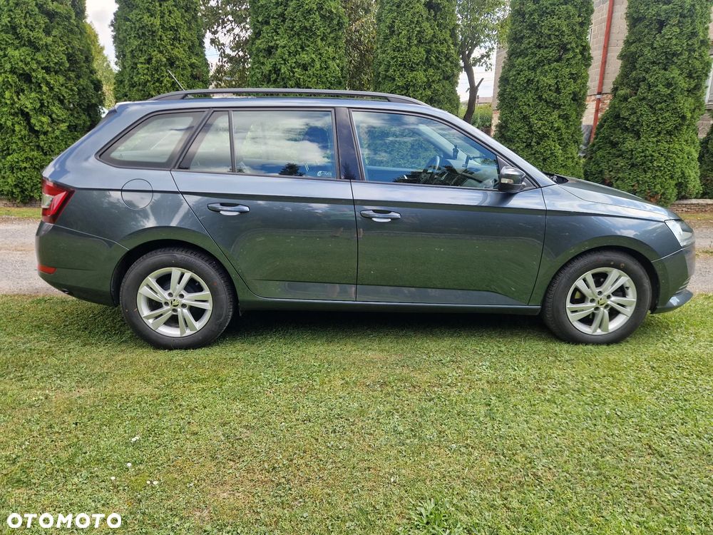 Skoda Fabia 1.0 Ambition - 4
