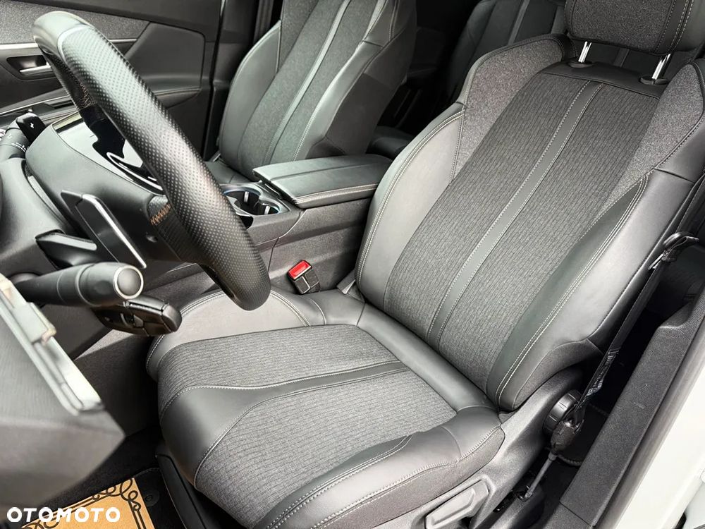 Peugeot 5008 BlueHDi 180 EAT8 GT - 29