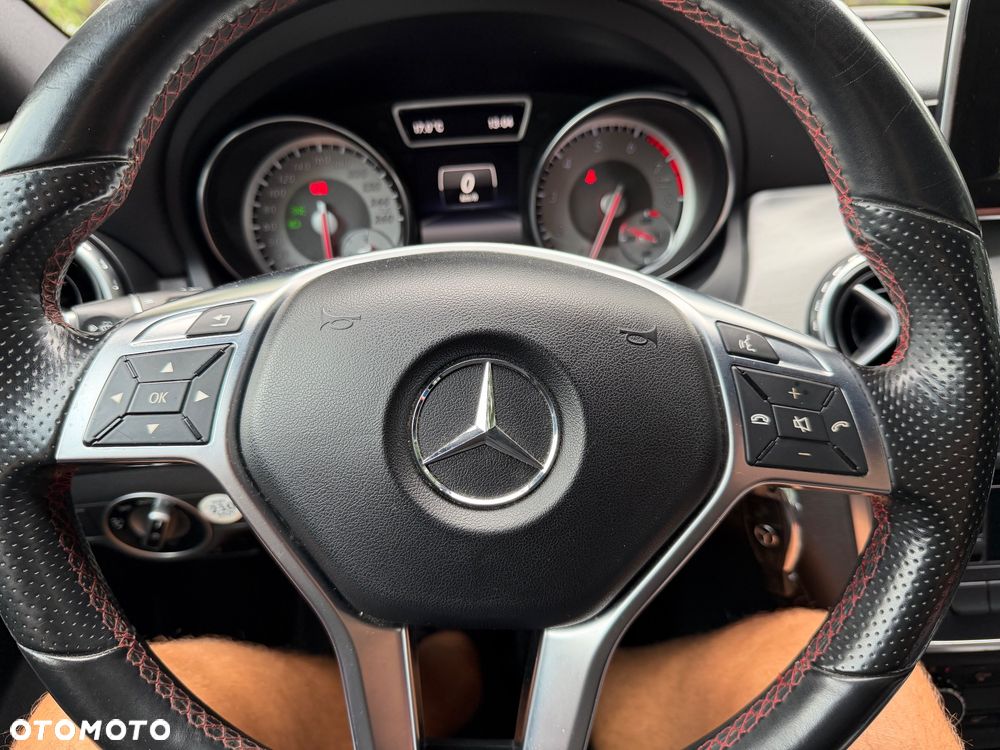 Mercedes-Benz GLA - 17