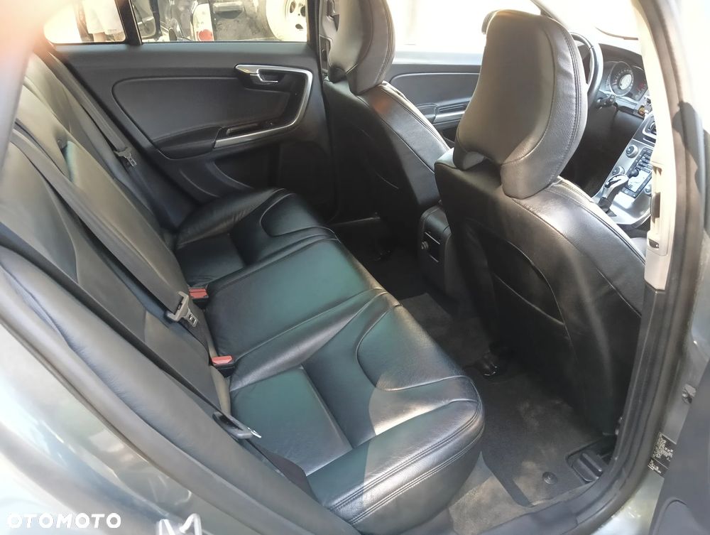 Volvo V60 - 29