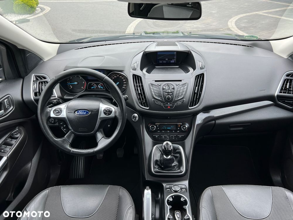 Ford Kuga 2.0 TDCi 2x4 Titanium - 30