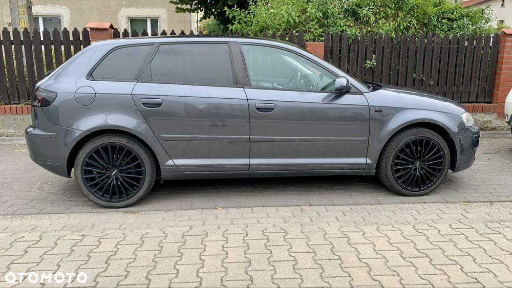 Audi A3 Sportback - 3