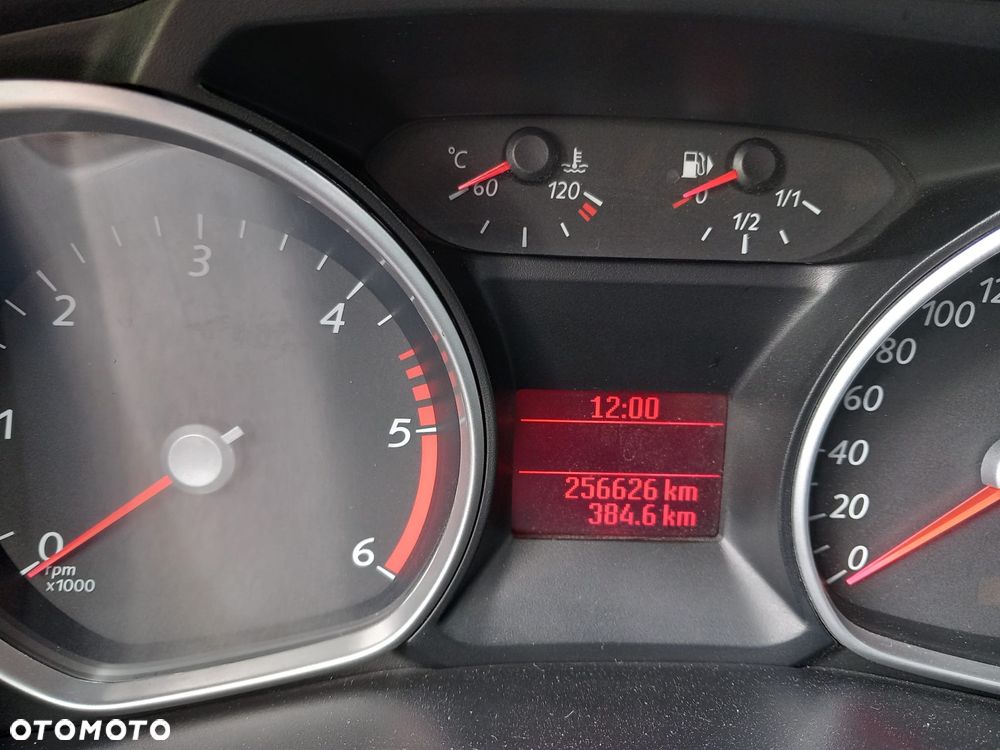 Ford Mondeo 1.8 TDCi Gold X - 14