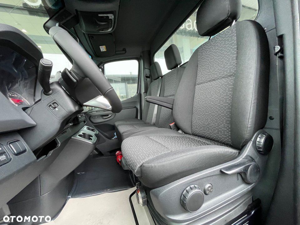 Mercedes-Benz Sprinter - 8