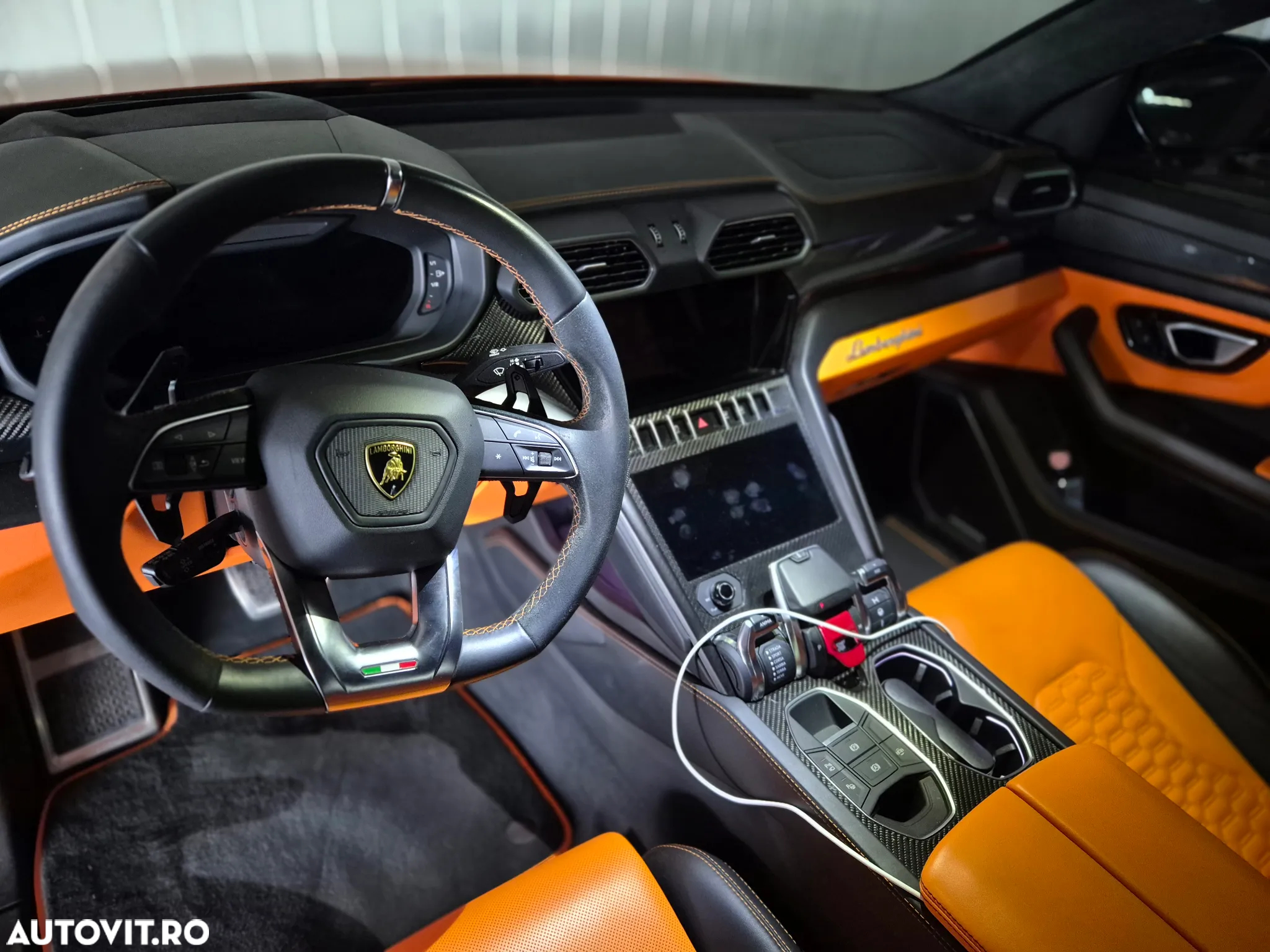 Lamborghini URUS Standard - 7