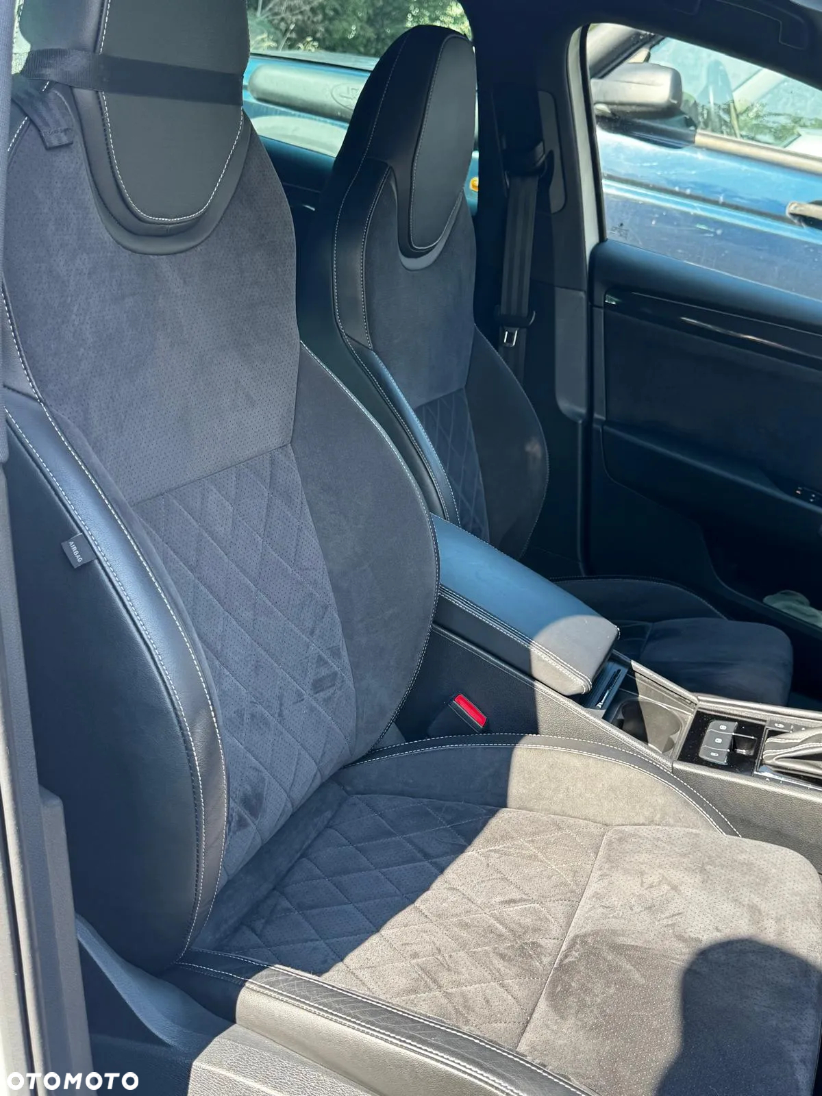 Skoda Superb 2.0 TDI SCR Sportline DSG - 6