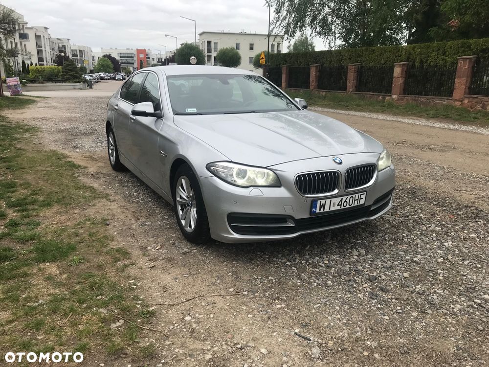 BMW Seria 5 525d xDrive - 2